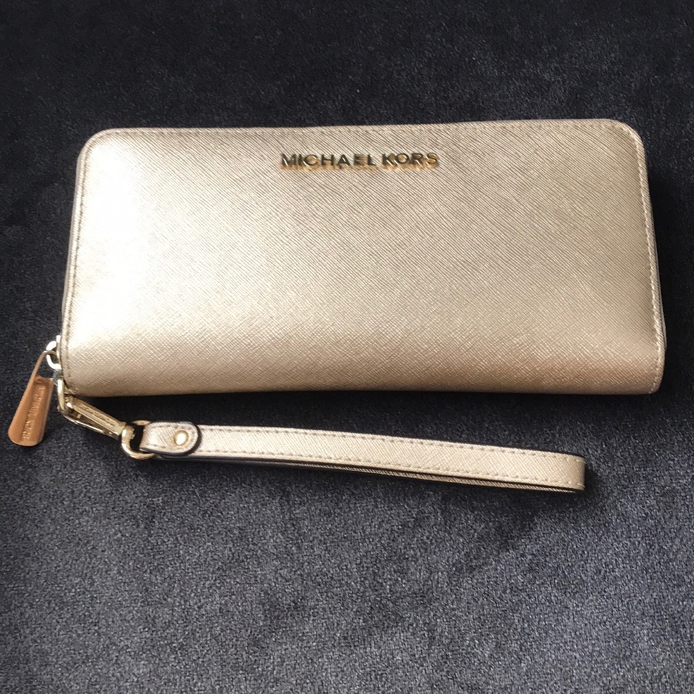 Michael Kors Travel Wallet